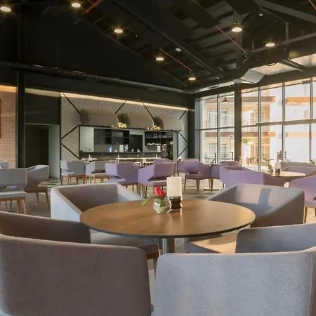 Ramada & Suites By Wyndham Kusadası