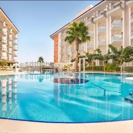 Ramada & Suites By Wyndham * Kusadası