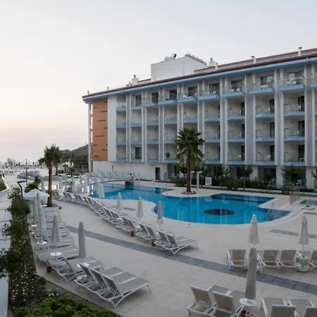 Ramada & Suites By Wyndham *