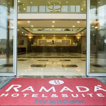 Ramada & Suites By Wyndham Apartman